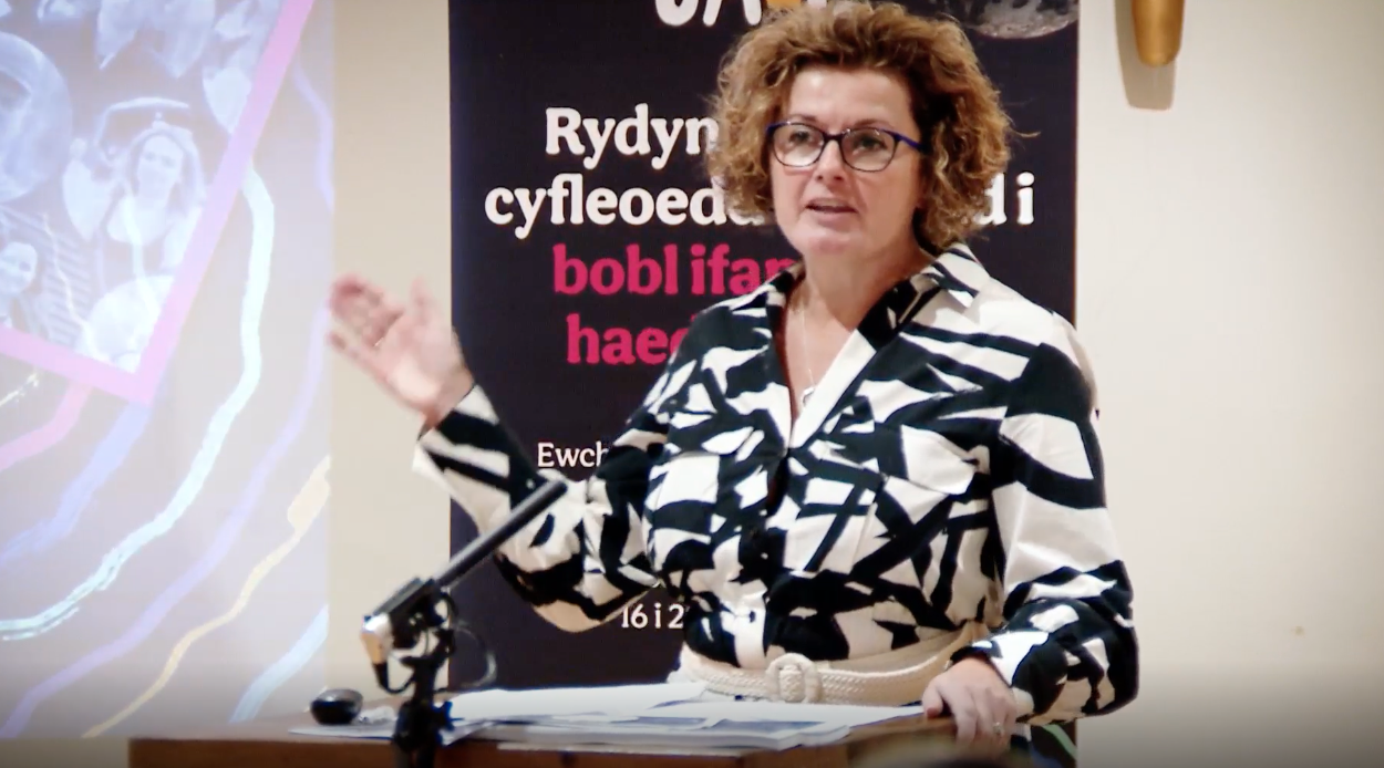 Featured Video Thumbnail